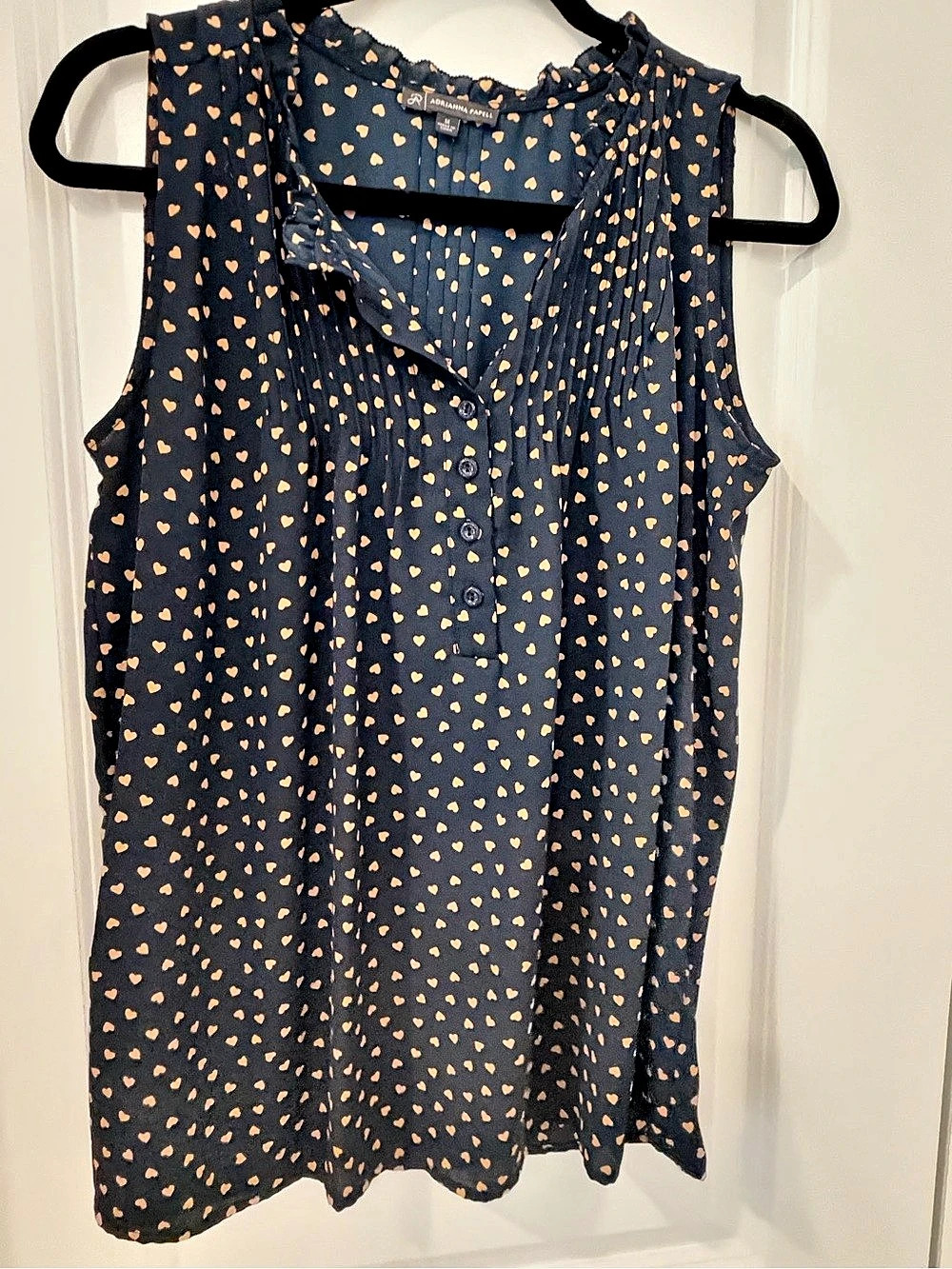 Adrianna Papell Heart Print Sleeveless Blouse in Blue & Beige - Like New